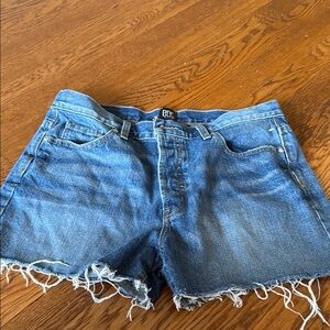 BDG low rise Women's Blue Denim Shorts size 28